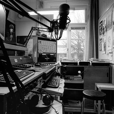 Radio Oi fm, 2015. Hasselblad, Ilford HP5.