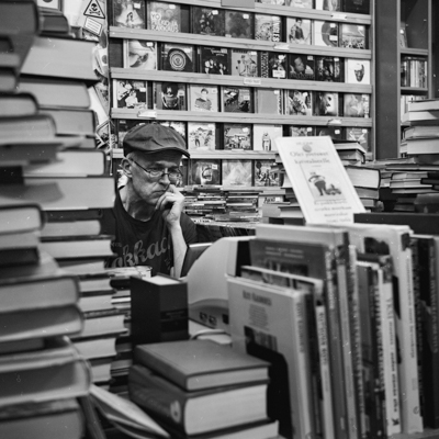 Jouko, Kirjava satama, 2017. Flexaret, Ilford XP Super.